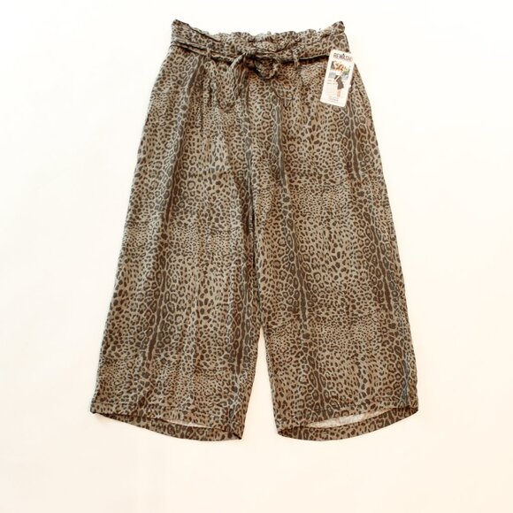 Closet Clearout! | NWT! Rewash Grey Leopard Paperbag Pants | ComfyCore - Picture 3 of 8